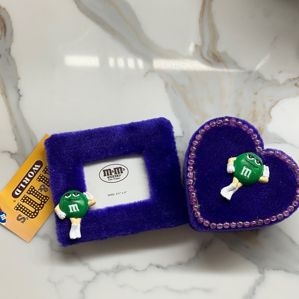 Rare M&M’S World Ms. Green Beaded Heart Trinket Box & Matching Plush Frame Set